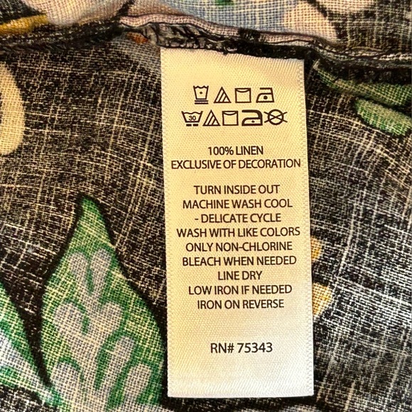 C&C California Black Floral Linen Crop Top Size XL - Picture 9 of 10